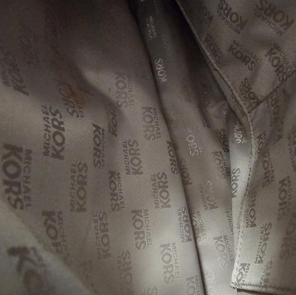 Blue flowered Michael Kors Purse. - Picture 6 of 8